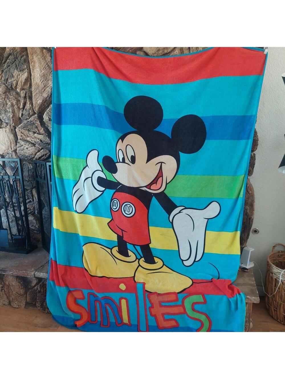Disney Mickey Mouse Smiles Rainbow Striped Fleece Throw Blanket 60x80